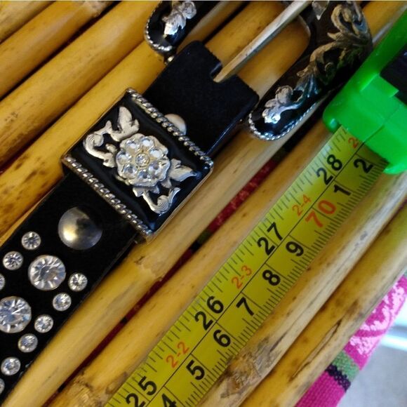 NWOT Black Suede Large Diamond Rhinestones Intricate Silver Embellished Buckle M - Picture 2 of 15
